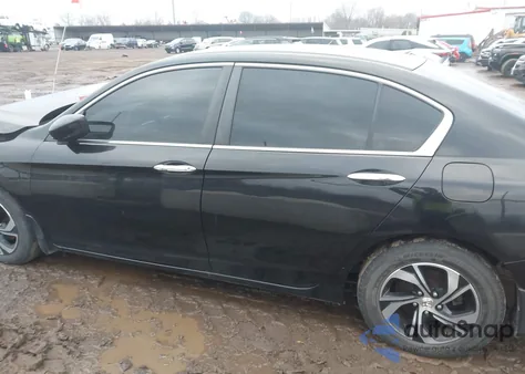 2016 Honda Accord Lx z USA, uszkodzony, nr VIN 1HGCR2F34GA040636